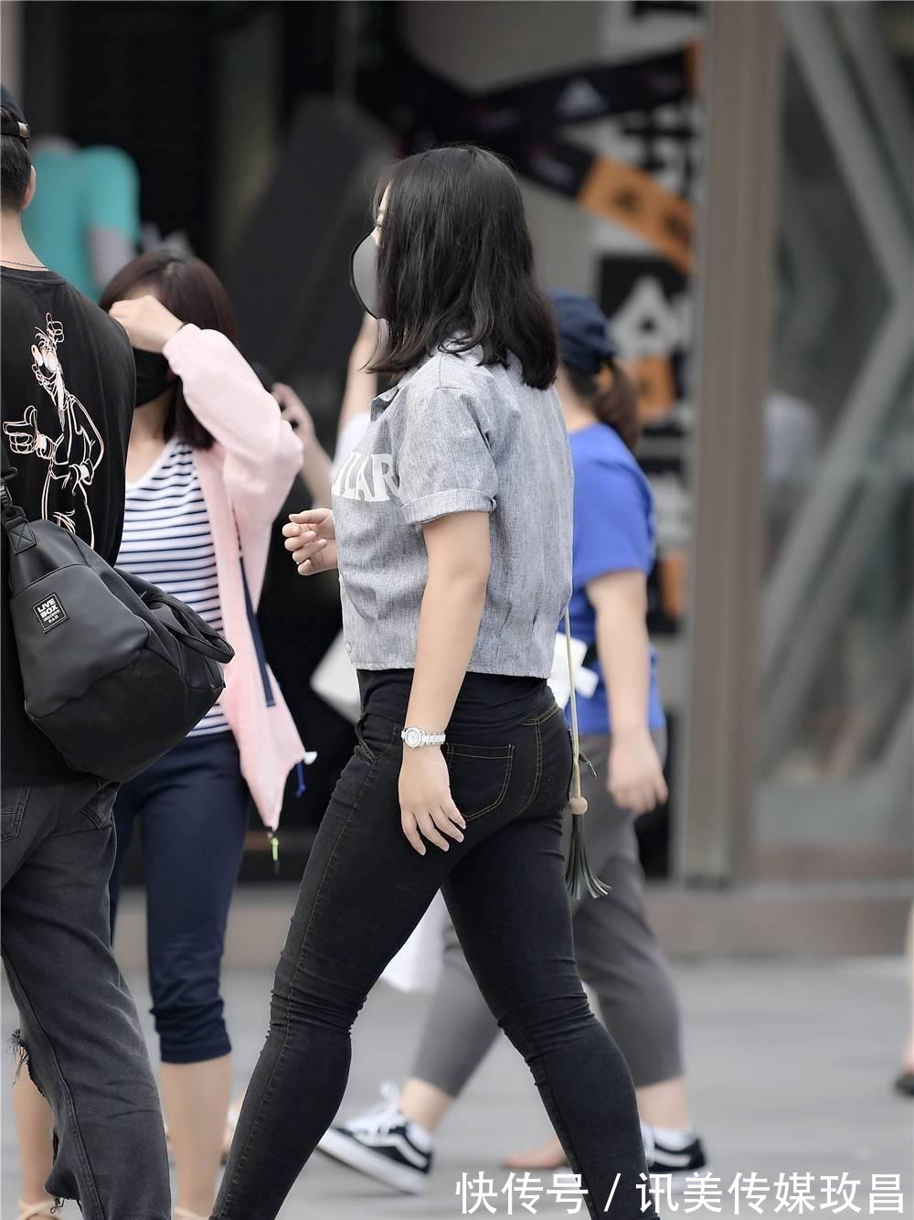 微胖 紧身裤搭配粗跟短靴,微胖女生更受欢迎,想要时尚,没有那么难