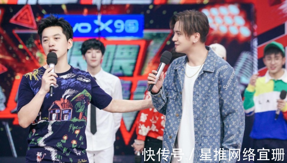 感性|她做综艺的时候,总是看起来很感性,好像对别人的苦难感同身受