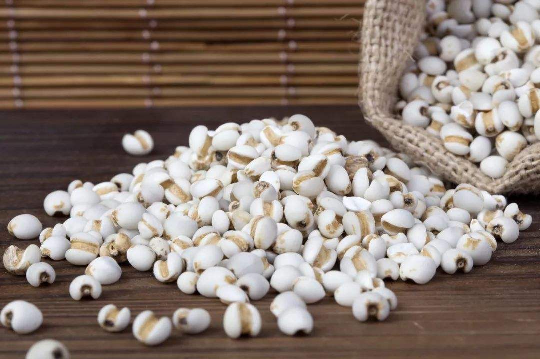 服用|“扁平疣”让女人抓狂的皮肤病,一味中药泡水喝,可以搞定