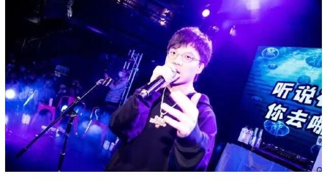 赠票北京笑男孩守卫疤鹤胖先森翁杰郭大Swag老徐等