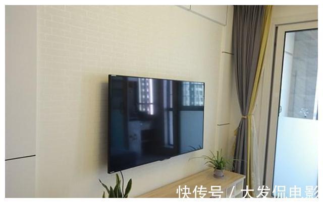 原木色|90平小三室,花15万装修,客厅旁边是餐厅,全屋实用大气,太值了