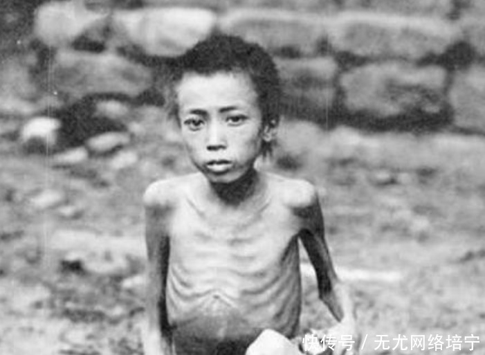 1936年大饥荒, 10张差点销毁的老照片, 百姓树皮为食