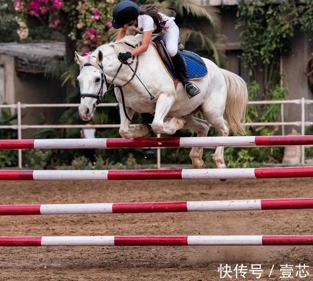 身材|19岁印度姑娘喜欢在家里健身，日常酷爱骑马，马背上的她英姿飒爽