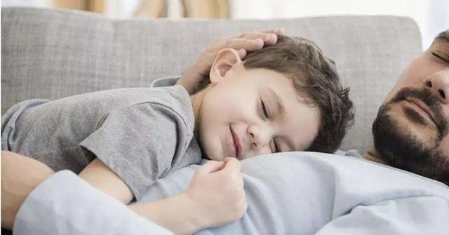 睡眠时间|体检时发现“智力障碍”医生怒斥母亲,让6岁男童天天保持睡午觉