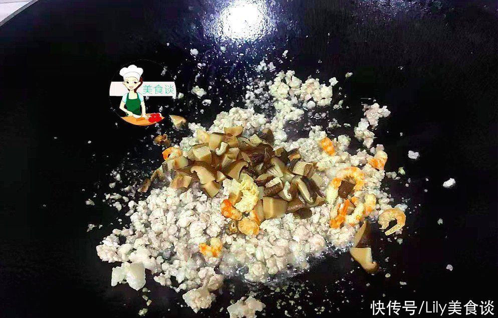 小方块|天一冷，我就馋这美味，30年吃不腻，炖上一锅，有饭有菜真解馋