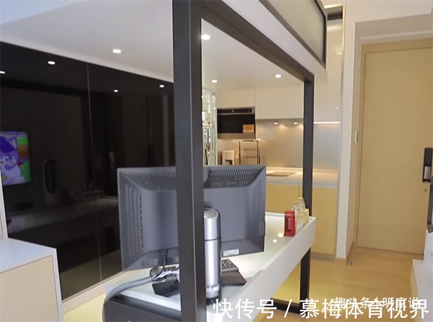 夫妻二人|香港夫妻买下16㎡微型房,利用3米层高做阁楼,半平米不敢浪费