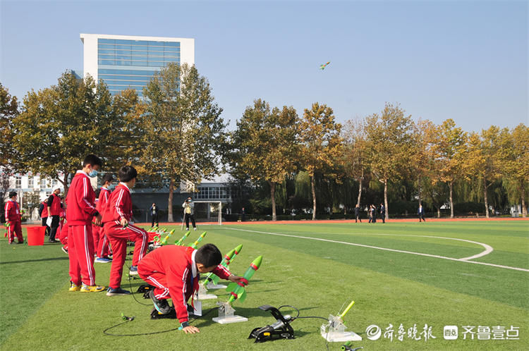 胶州市|空中竞技！胶州首办青少年无人机大赛