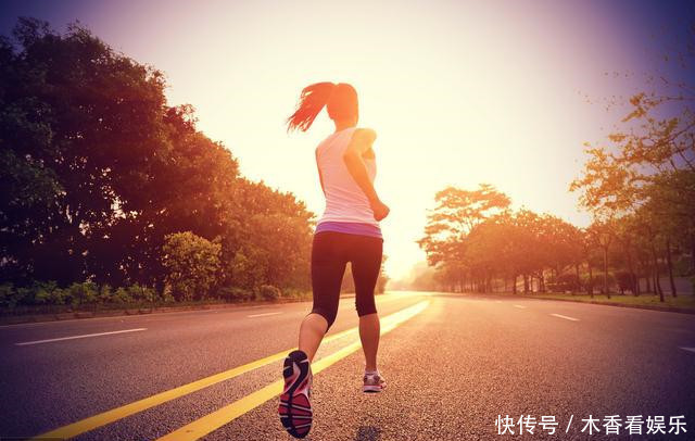 村上春树|自我提升的三个好习惯,值得每一个人努力去养成,坚持你就会成功