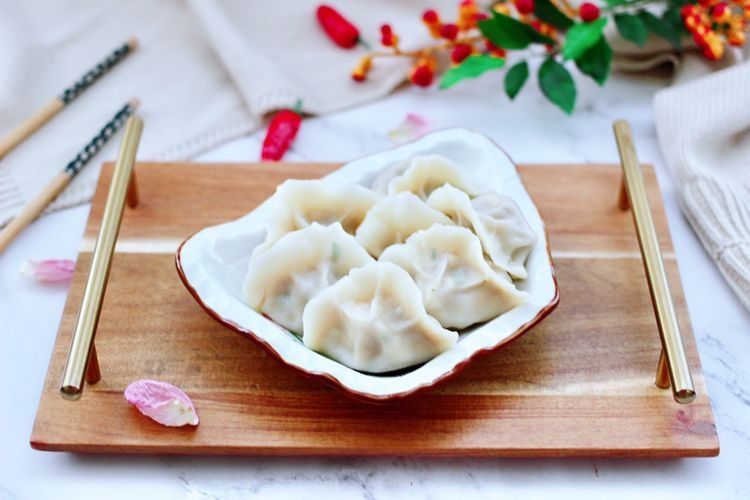 冬至快到了，包饺子别再用韭菜，用此物做馅清香促消化，真香