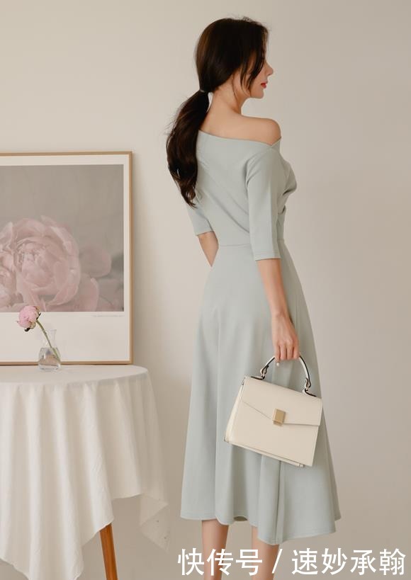 女装|孙允珠女装美图:玲珑青竹萱草陶釉花瓶连衣裙!