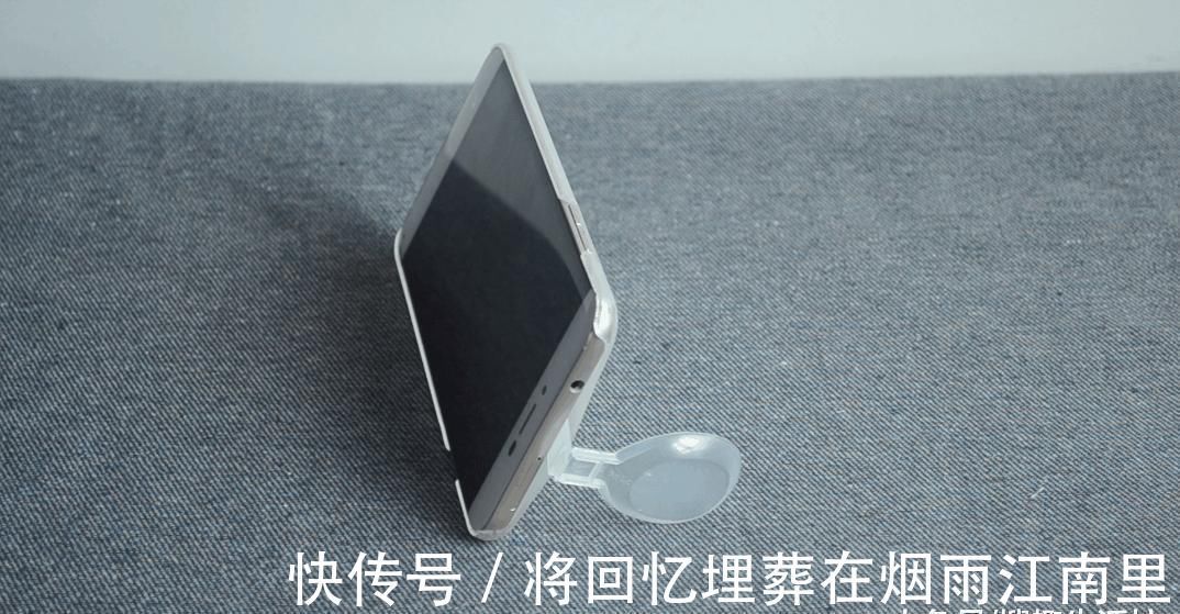 才知道八宝粥里面勺子隐藏的妙用, 简直太实用了, 以后我再也不扔了