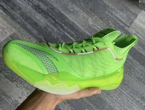 袜套 开学不来双新鞋穿?2021年最新四款实战篮球鞋盘点