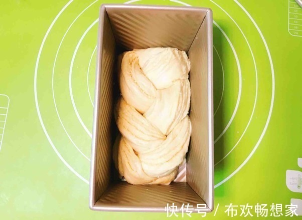 自己做的手撕椰蓉吐司，吃一年都不腻，学会后再也不用跑面包店了