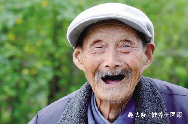 心脑血管|谁说长寿没征兆50岁后，能做到这4件事，十之八九，寿命短不了