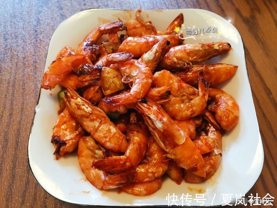 小年了，70后夫妻这样过，5菜一汤简单易做特好吃，朋友：不精致但好吃