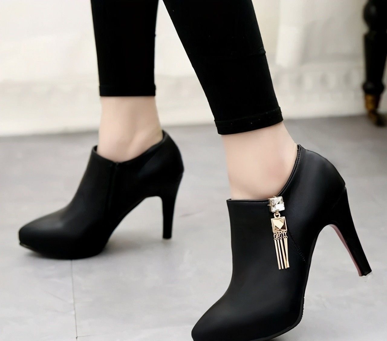 迷人 尖头细跟高跟鞋,你想怎么迷人就怎么迷人