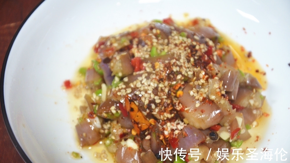 腌茄子|“腌茄子”最近火了,大厨教你这样做,简单快速,开胃又下饭
