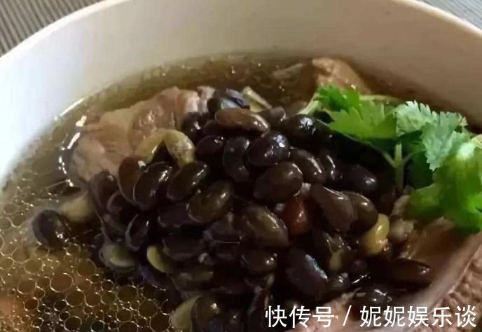 桑葚|黑豆是天然“黄体酮”，5种吃法简单又好做，养颜护肤显年轻