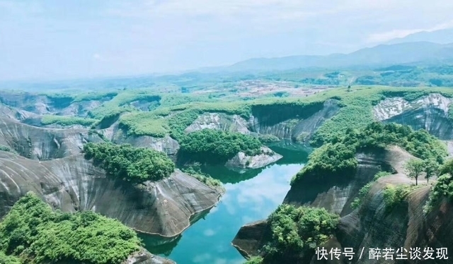 郴州|湖南冷门的“丹霞奇景”，人少景美，被称作“被上帝遗忘的地方”