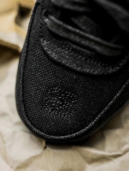 富婆 “富婆快乐鞋 2.0”!这颜值、这质感,小编只能祈祷别再涨价了!