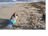 |搞笑趣图:工地搬砖,居然来了一个妹子