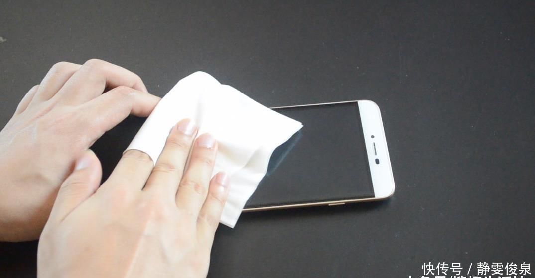 烦恼|食品袋里的干燥剂别扔了, 它的这3个妙用, 解决了很多家庭的烦恼