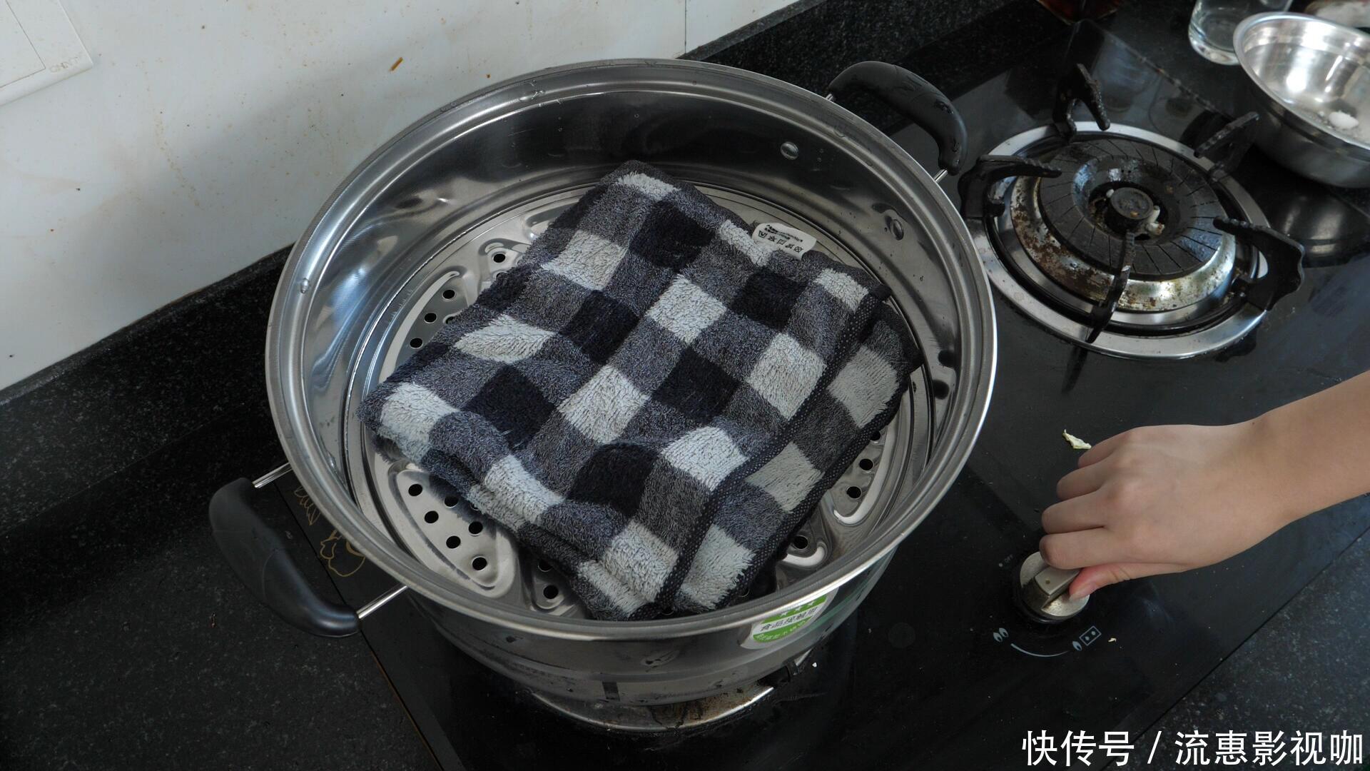 妙招妹|夏天毛巾黏腻有异味,教你个小窍门,毛巾不仅干净,还能杀菌消毒