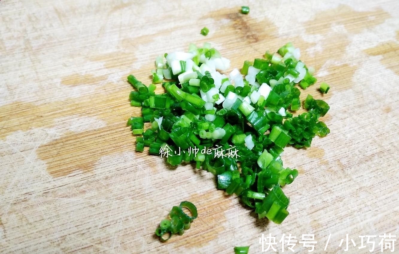 面疙瘩|早餐这样简单做, 只需要两根筷子就搞定, 每次都要吃上三碗才过瘾