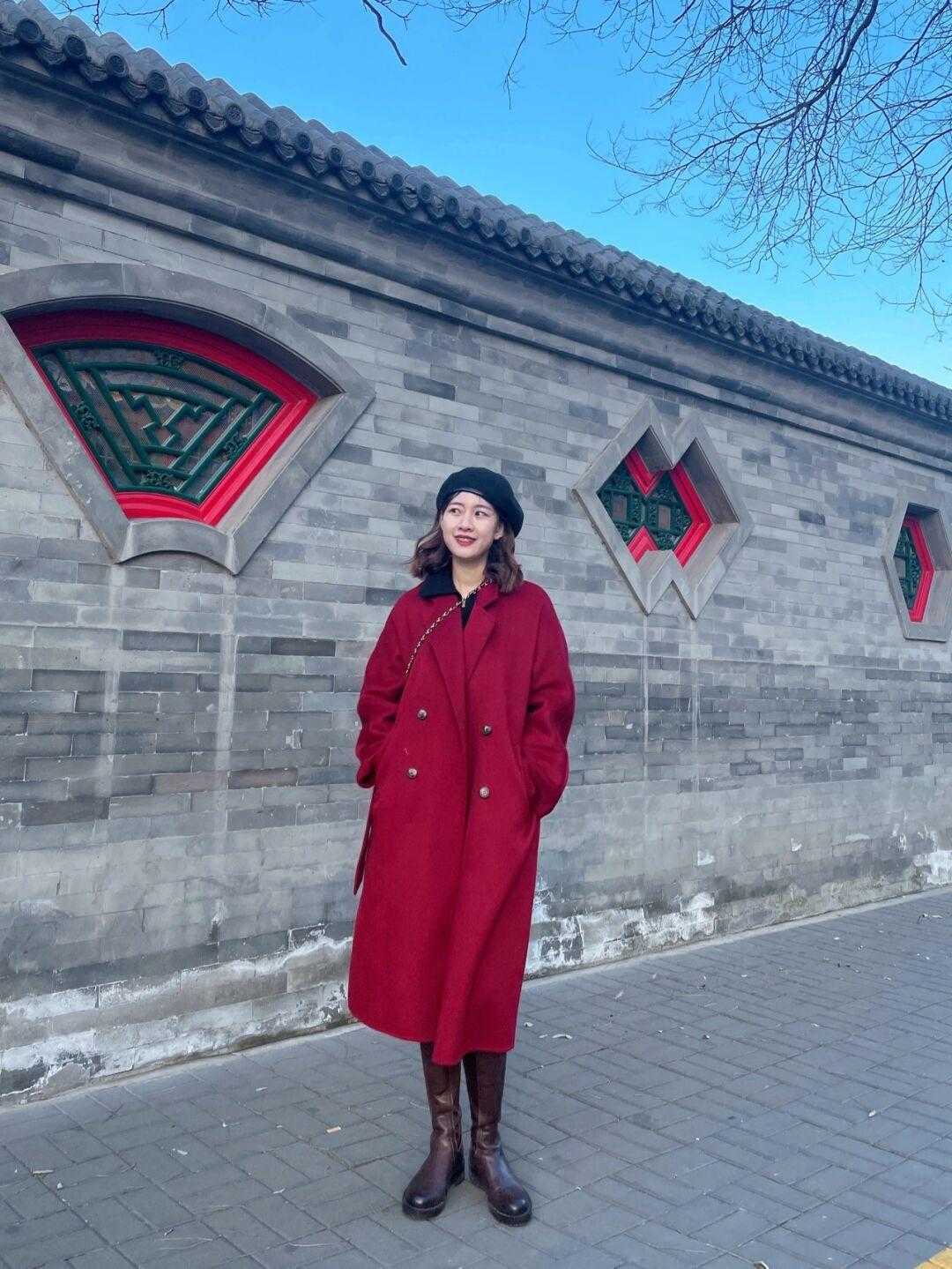 喜庆 元旦跨年如何穿?原来红色外套这么喜庆,太适合跨年了