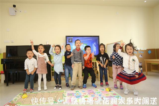 家境|孩子穿名牌上幼儿园,交学费时父母却面露难色,老师别再装了