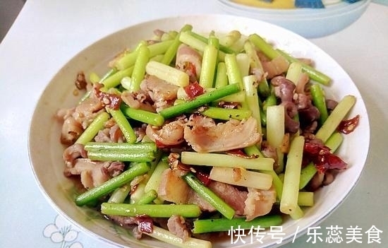 蒜条|“它”是猪身上的宝，孩子常吃身体强壮长高个，隔三差五就要吃！