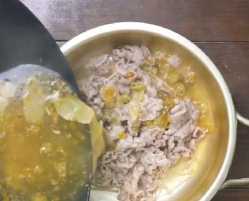  正道|冬天要刺激一回！酸酸辣辣才是正道啦！肥牛这样做才好吃~