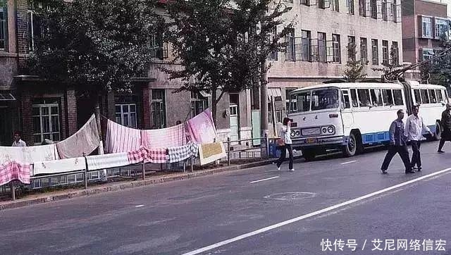 40年前的老照片,看看有沒有熟悉而又難忘的回憶呢?