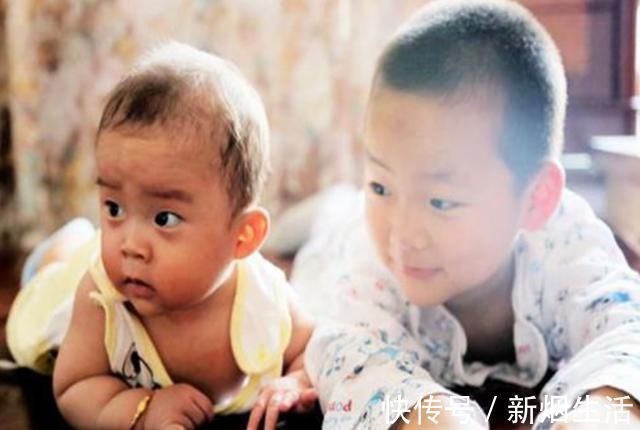 大宝|老二照猪养:二胎不仅没有兴趣班,也没有精致饭菜,原因现实