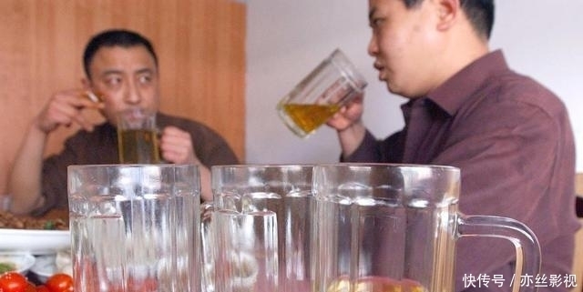 吸烟者|吸烟者,若无法戒烟,谨记四句话,吃二白,喝一茶,肺或慢慢变好