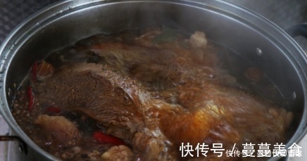 大厨教你辣卤牛肉的家庭做法,牛肉酱香入味,简单易学,秘方拿走