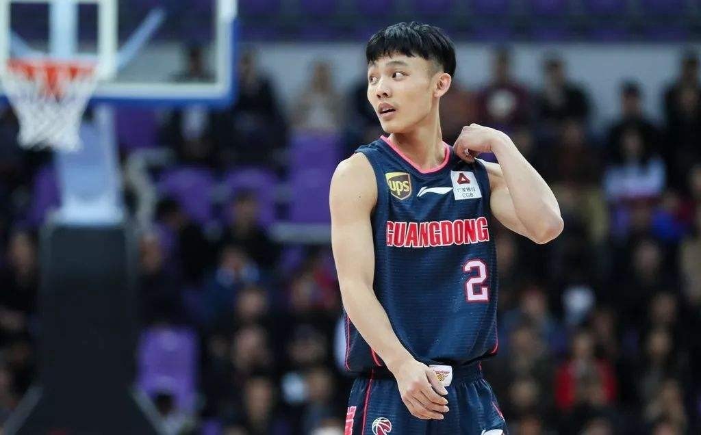 第三阶段|广东溃败上海!杜锋大吐苦水,徐杰让人心疼,第三阶段卷土重来