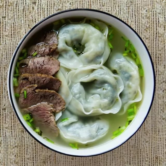 燕阵|趣味早餐食谱：又大又好吃的韭菜鲜肉大馄饨