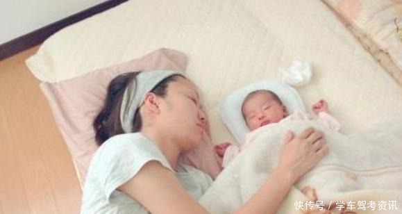 妈妈|趁宝宝睡着,妈妈抢时间吃饭,回头看到孩子表情时,宝妈湿了眼眶!