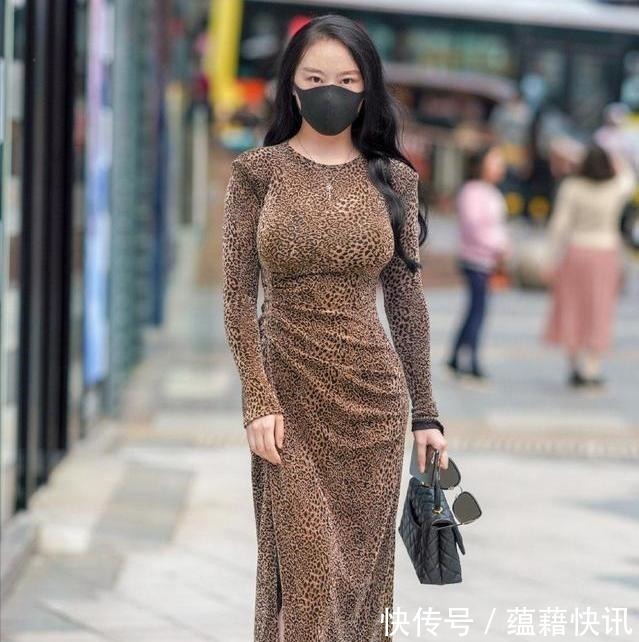 裙子 有了腰封的效果,豹纹裙更有气质,穿在女生身上也很时尚!