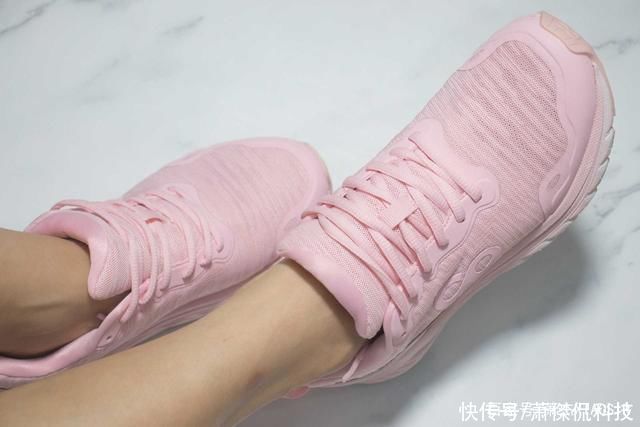 运动|跑者的户外装备，咕咚10K悦弹跑鞋测评
