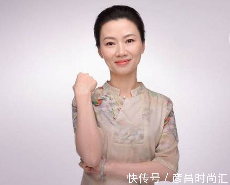 诗书@美女教授杨雨:我和李清照相似,“好酒、好赌、还好色”