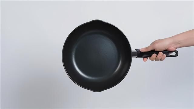 化合物|真的禁了?不粘锅？