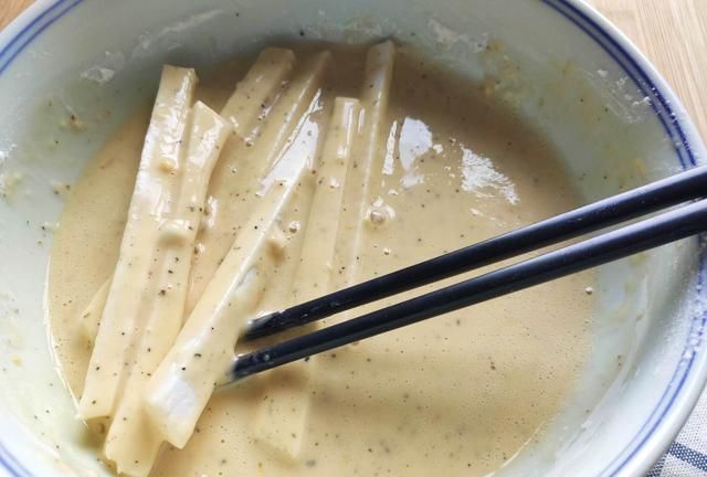 好吃|杏鲍菇这样做,感觉像在吃肉,外面酥脆特好吃,儿子边吃边说香