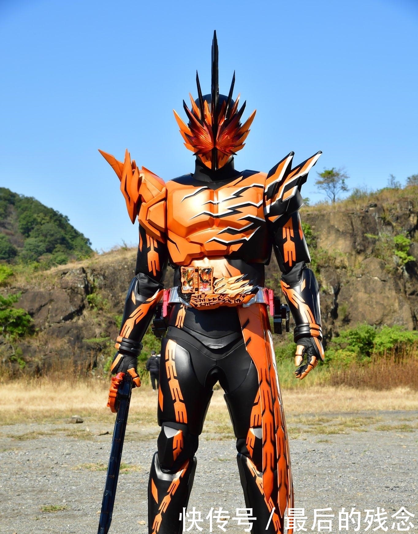 假面|假面骑士圣刃:仁叔骑士形象被槽 抠门东大妈又魔改了ghost