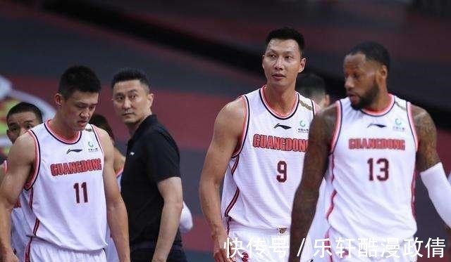 易建联|广东男篮虽败犹荣,杜锋赛后连收3个惊喜,徐杰赛前讲得很对