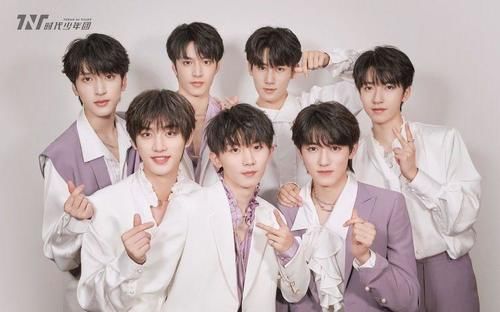 跨年晚会|时代少年团登场，湖南卫视晚会收视率高涨，不愧是TFBOYS师弟