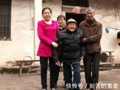 黄金时间|在县城买房子好，还是回村建房好村民了解一下