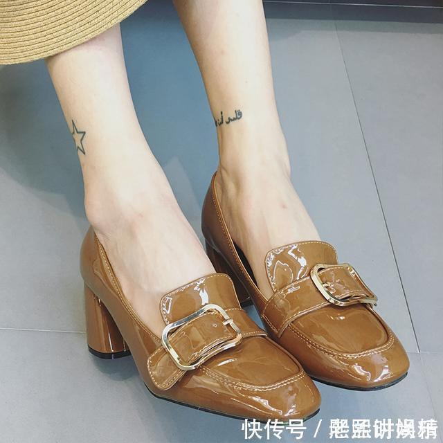 高跟鞋 一双靓丽性感的高跟鞋,才能让你穿出满满的女人味