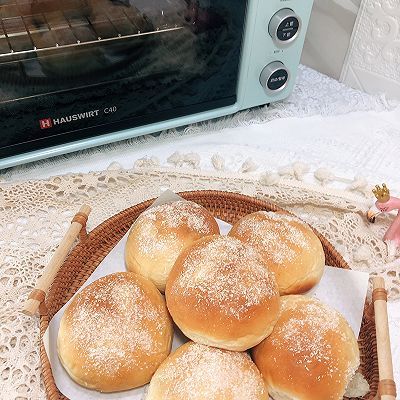 葡萄干椰蓉小面包